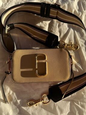 Marc Jacobs Beige Leather Crossbody Pouch with Gold Hardware